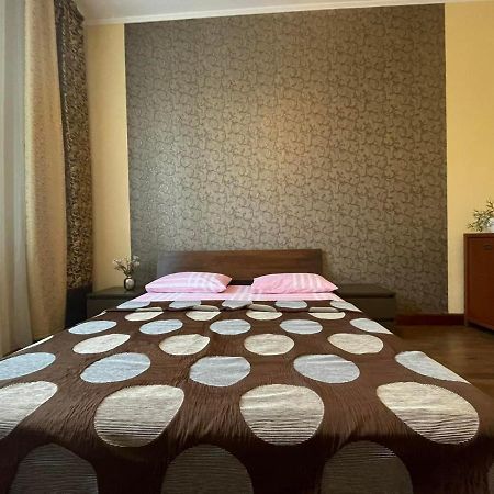 Крехівська 5,Апартаменти В Центрі, Дві Спальні Lwów Zewnętrze zdjęcie