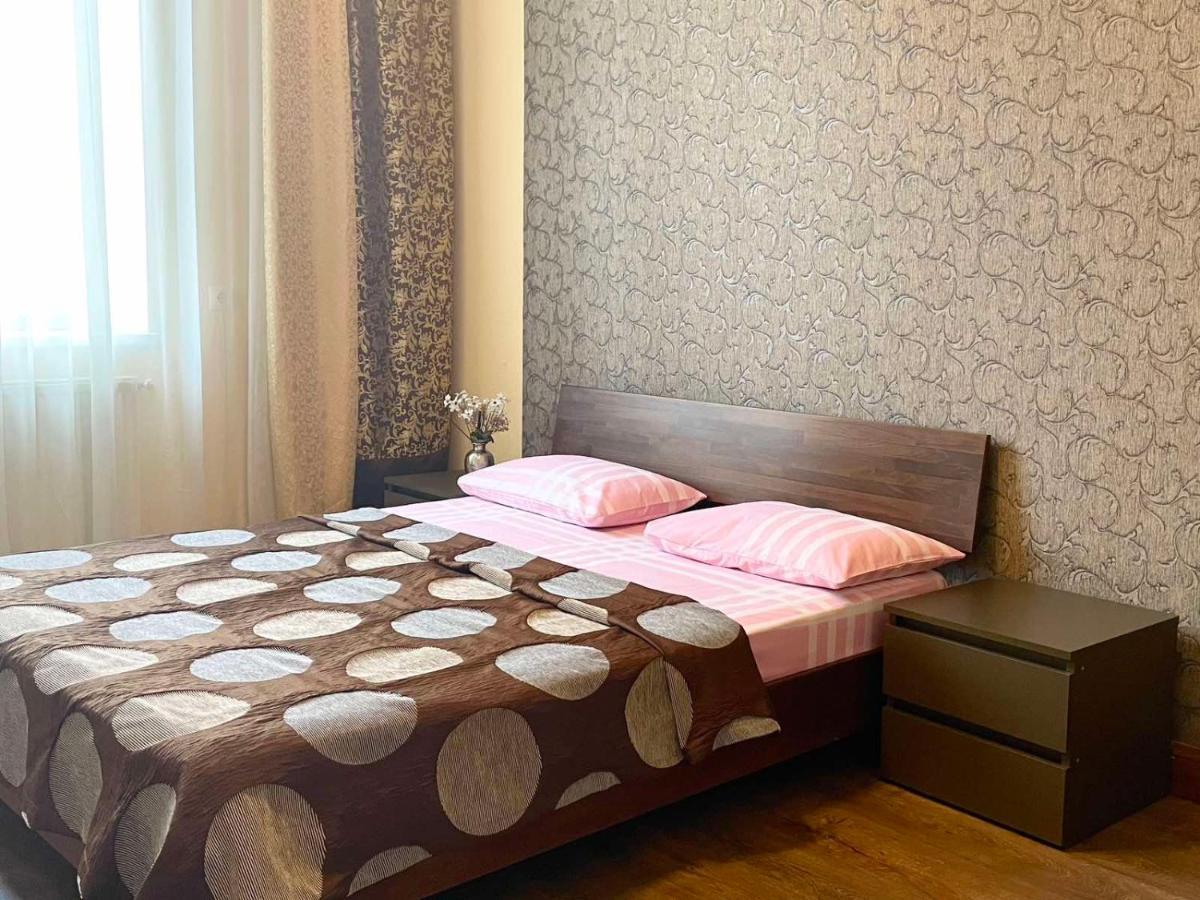 Крехівська 5,Апартаменти В Центрі, Дві Спальні Lwów Zewnętrze zdjęcie