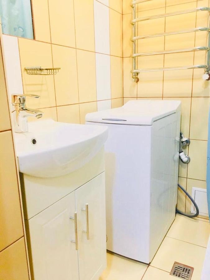 Крехівська 5,Апартаменти В Центрі, Дві Спальні Lwów Zewnętrze zdjęcie